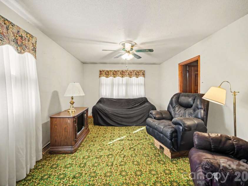 1314 Union Road, Gastonia, NC 28054.  MLS# CAR4367668, YatesRealty ID 11830. 