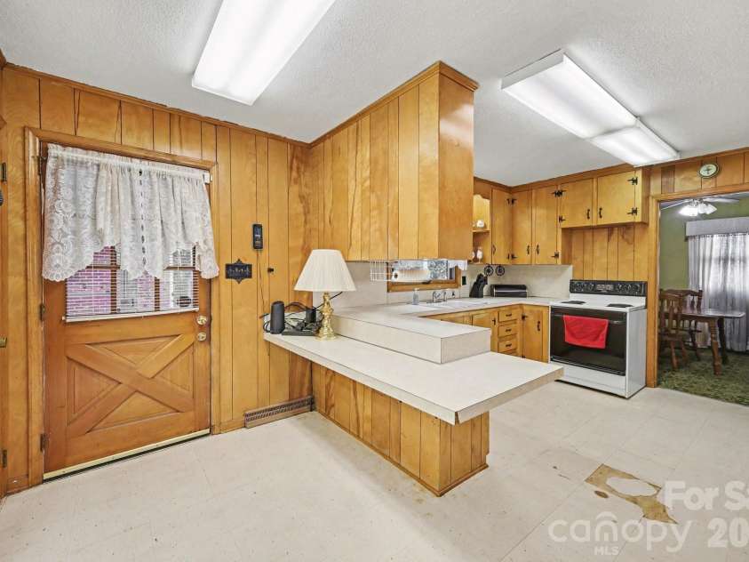 1314 Union Road, Gastonia, NC 28054.  MLS# CAR4367668, YatesRealty ID 11830. 
