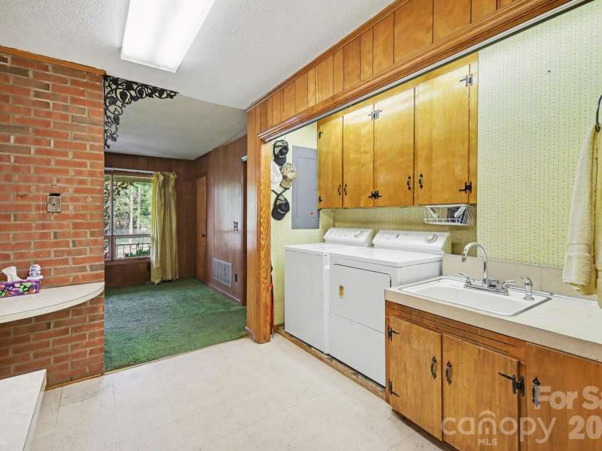 1314 Union Road, Gastonia, NC 28054.  MLS# CAR4367668, YatesRealty ID 11830. 