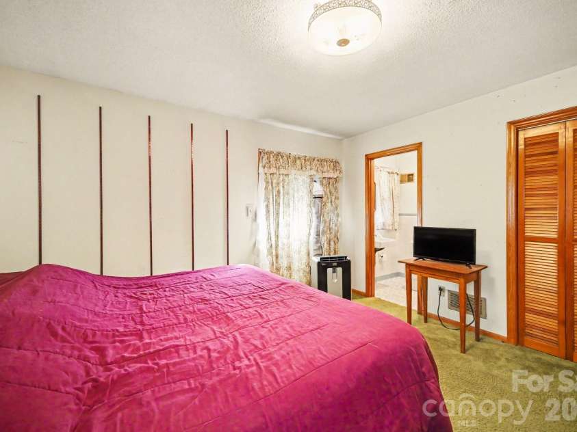 1314 Union Road, Gastonia, NC 28054.  MLS# CAR4367668, YatesRealty ID 11830. 