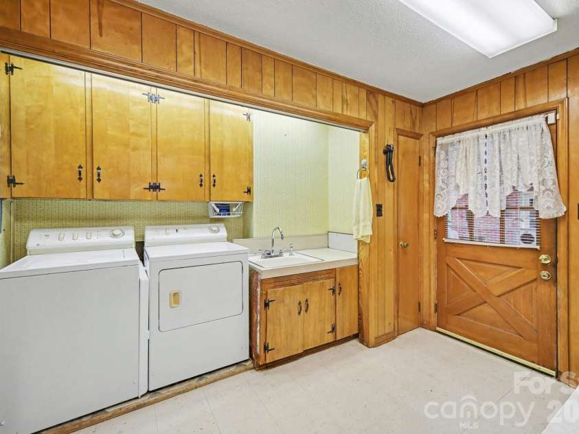 1314 Union Road, Gastonia, NC 28054.  MLS# CAR4367668, YatesRealty ID 11830. 