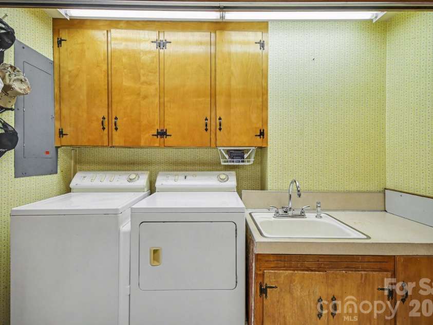 1314 Union Road, Gastonia, NC 28054.  MLS# CAR4367668, YatesRealty ID 11830. 