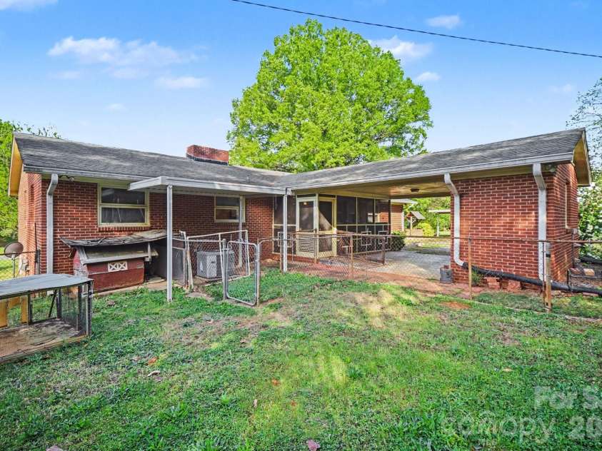 1314 Union Road, Gastonia, NC 28054.  MLS# CAR4367668, YatesRealty ID 11830. 