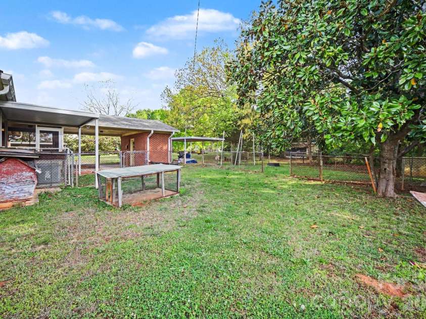 1314 Union Road, Gastonia, NC 28054.  MLS# CAR4367668, YatesRealty ID 11830. 