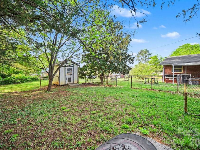 1314 Union Road, Gastonia, NC 28054.  MLS# CAR4367668, YatesRealty ID 11830. 