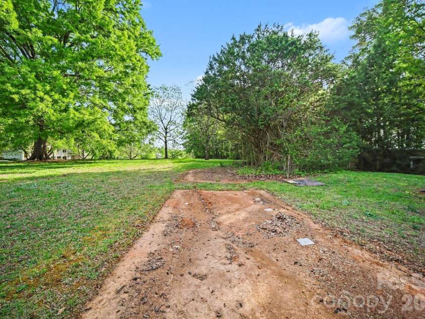 1314 Union Road, Gastonia, NC 28054.  MLS# CAR4367668, YatesRealty ID 11830. 
