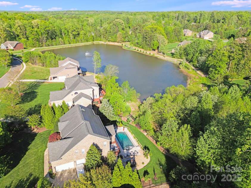 9433 Stonebridge Way, Mint Hill, NC 28227.  MLS# CAR4253893, YatesRealty ID 11830. 