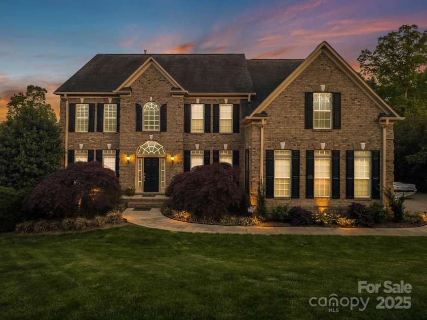 9433 Stonebridge Way, Mint Hill, NC 28227.  MLS# CAR4253893, YatesRealty ID 11830. 