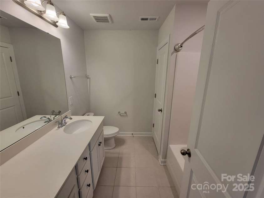 5031 Burnwald Court, Fort Mill, SC 29715.  MLS# CAR4254602, YatesRealty ID 11831. Bath