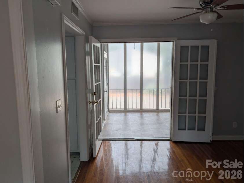 916 Mcalway Road, Charlotte, NC 28211.  MLS# CAR4368482, YatesRealty ID 11831. 