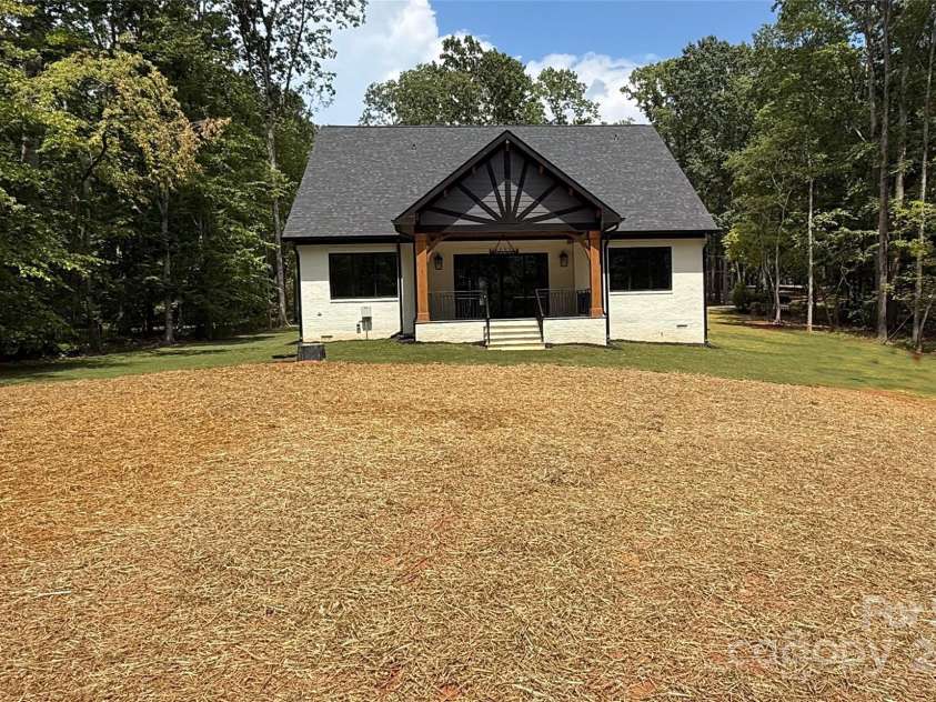 1408 Bloomsberry Lane, Waxhaw, NC 28173.  MLS# CAR4256550, YatesRealty ID 11833. 