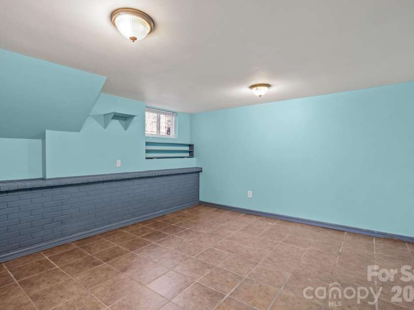 3 Manila Street, Asheville, NC 28806.  MLS# CAR4279267, YatesRealty ID 11833. 