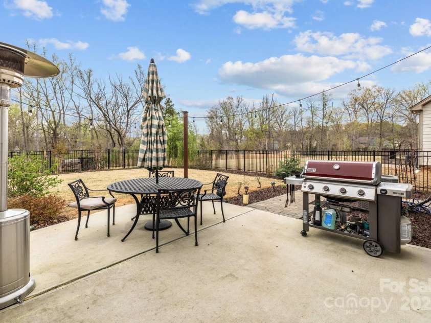 5030 Lily Pond Circle, Waxhaw, NC 28173.  MLS# CAR4238229, YatesRealty ID 11834. 