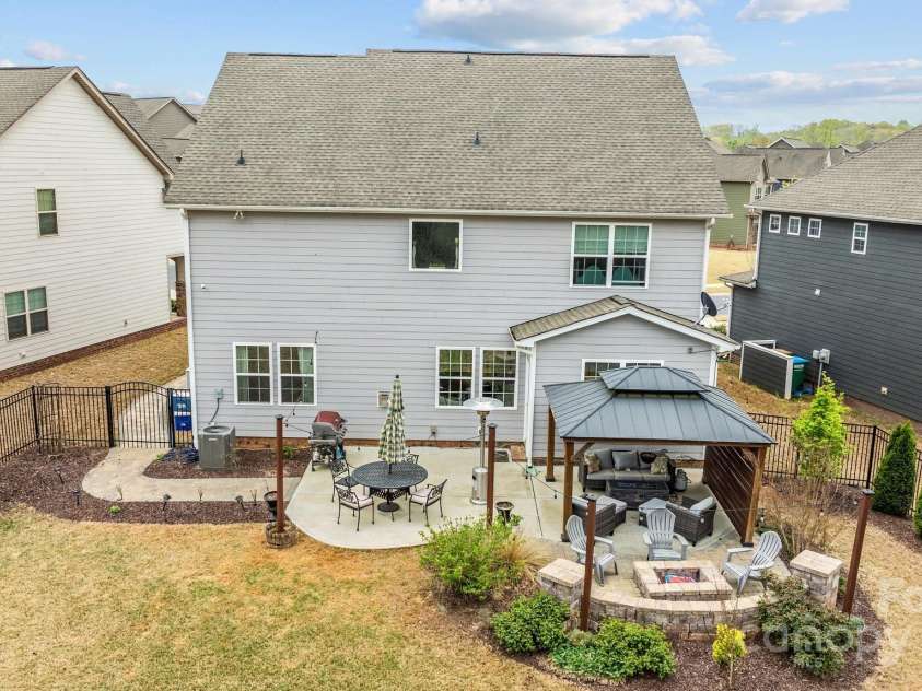 5030 Lily Pond Circle, Waxhaw, NC 28173.  MLS# CAR4238229, YatesRealty ID 11834. 