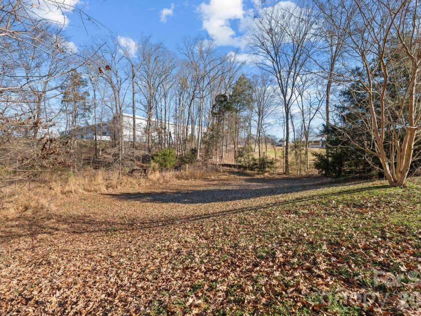 6200 Starlight Drive, Concord, NC 28027.  MLS# CAR4339866, YatesRealty ID 11834. 