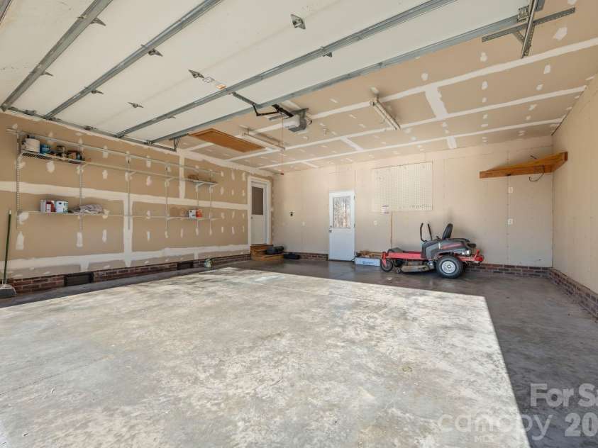 6200 Starlight Drive, Concord, NC 28027.  MLS# CAR4339866, YatesRealty ID 11834. 
