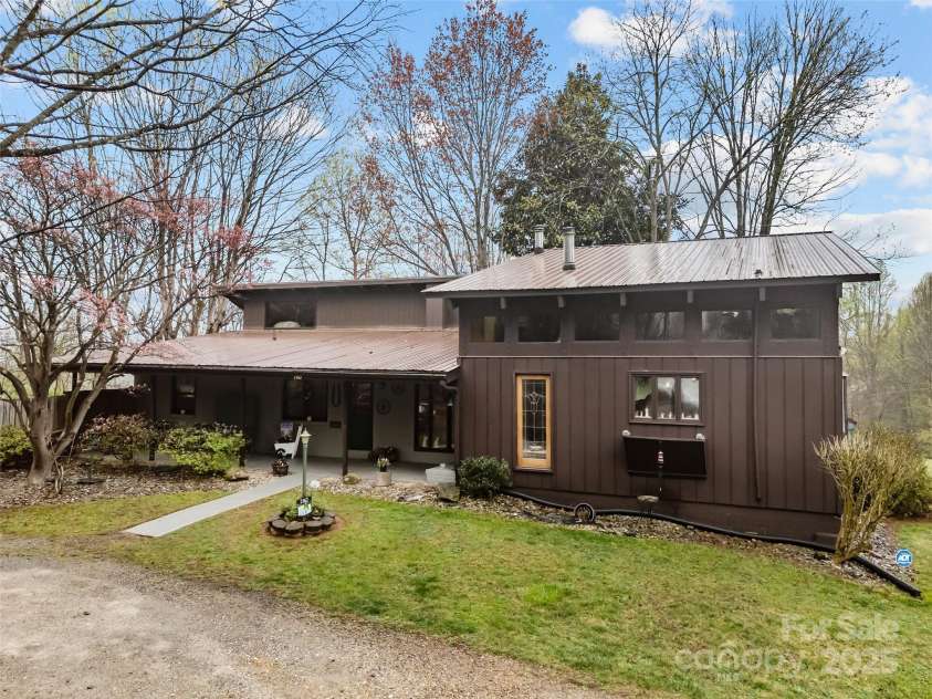 2162 Lytle Mountain Road, Marion, NC 28752.  MLS# CAR4248693, YatesRealty ID 11835. 