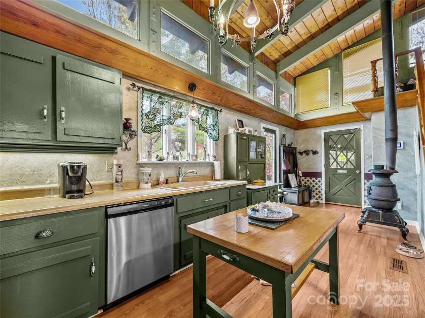 2162 Lytle Mountain Road, Marion, NC 28752.  MLS# CAR4248693, YatesRealty ID 11835. 