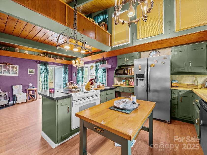 2162 Lytle Mountain Road, Marion, NC 28752.  MLS# CAR4248693, YatesRealty ID 11835. 