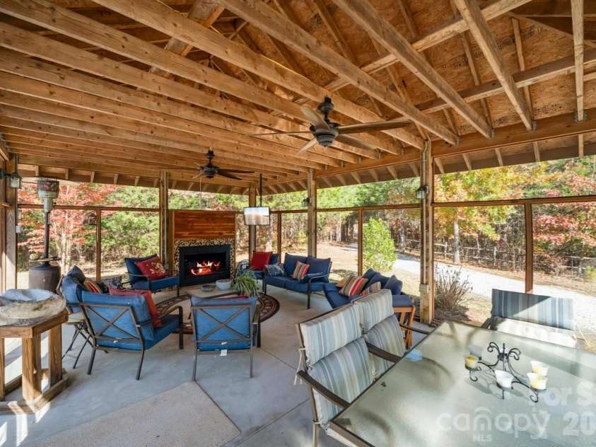 492 Starr Ridge Road, Gaffney, SC 29340.  MLS# CAR4319615, YatesRealty ID 11835. 