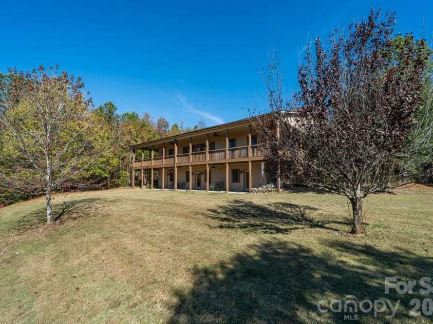 492 Starr Ridge Road, Gaffney, SC 29340.  MLS# CAR4319615, YatesRealty ID 11835. 