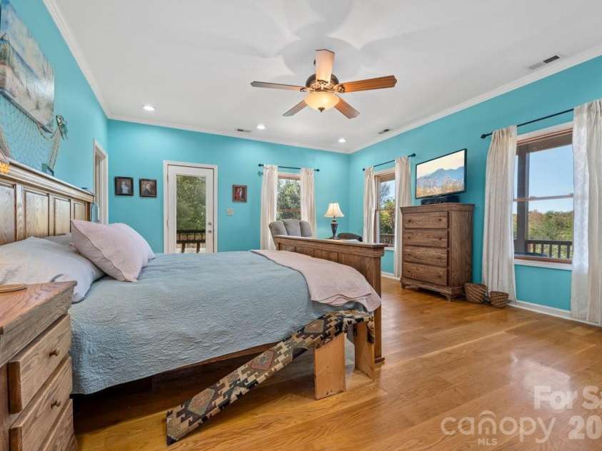 492 Starr Ridge Road, Gaffney, SC 29340.  MLS# CAR4319615, YatesRealty ID 11835. 