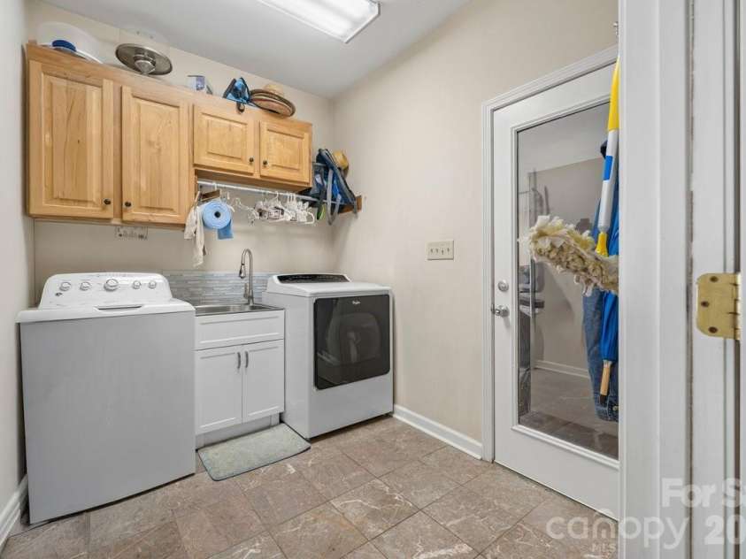 492 Starr Ridge Road, Gaffney, SC 29340.  MLS# CAR4319615, YatesRealty ID 11835. 