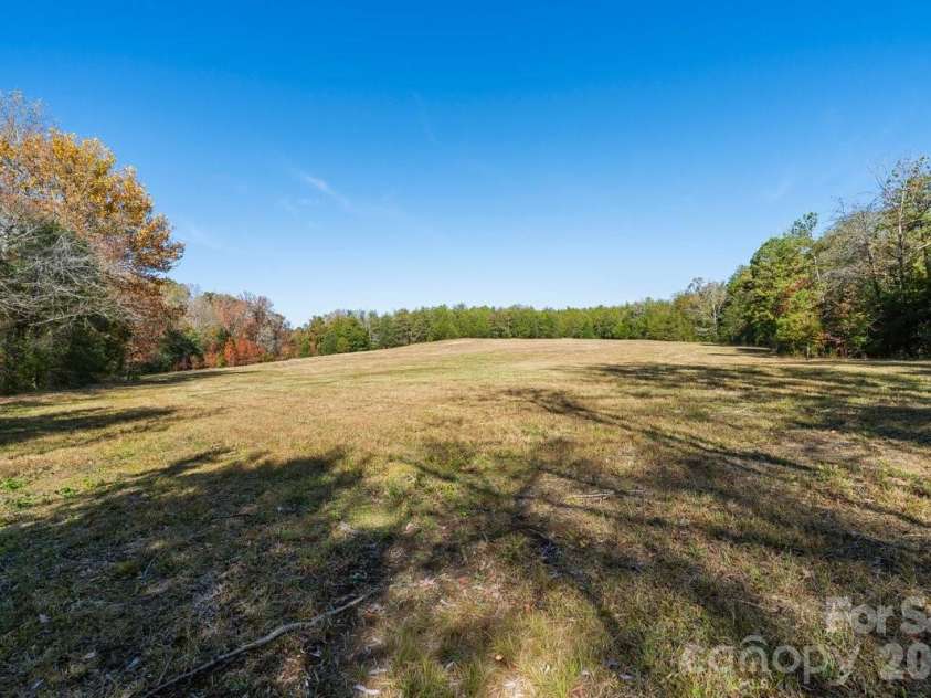 492 Starr Ridge Road, Gaffney, SC 29340.  MLS# CAR4319615, YatesRealty ID 11835. 