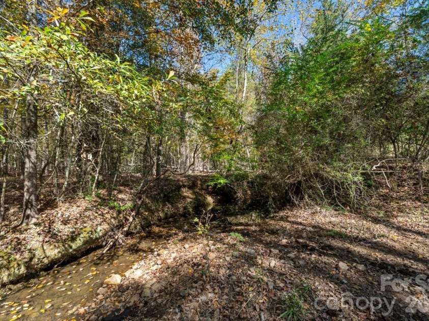 492 Starr Ridge Road, Gaffney, SC 29340.  MLS# CAR4319615, YatesRealty ID 11835. 