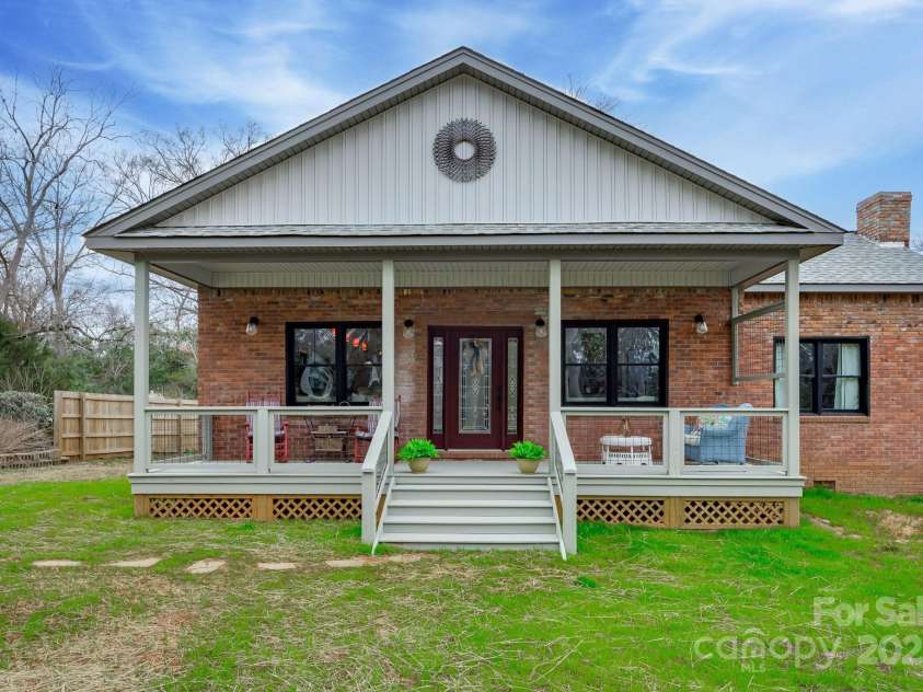 408 Hudson Street, Winnsboro, SC 29180.  MLS# CAR4223214, YatesRealty ID 11836. 