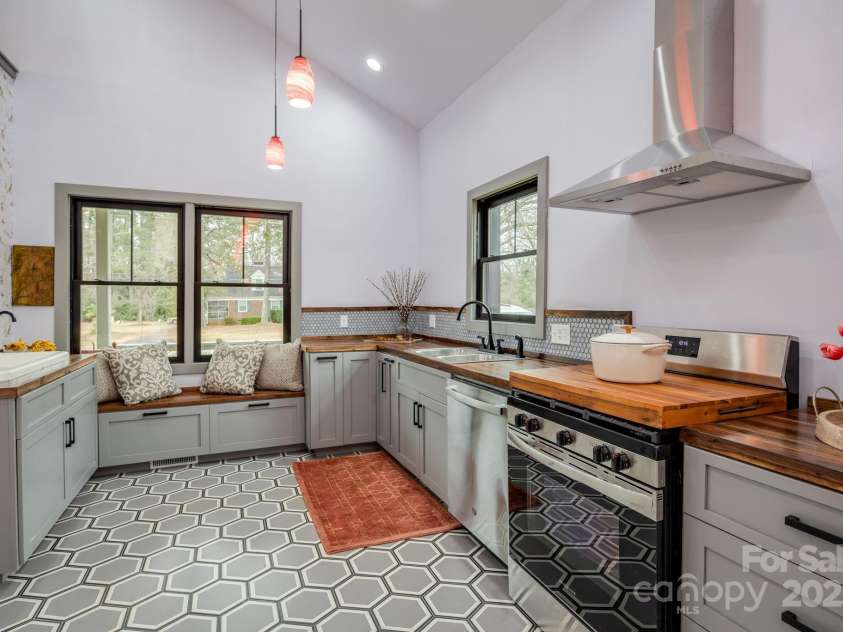 408 Hudson Street, Winnsboro, SC 29180.  MLS# CAR4223214, YatesRealty ID 11836. 