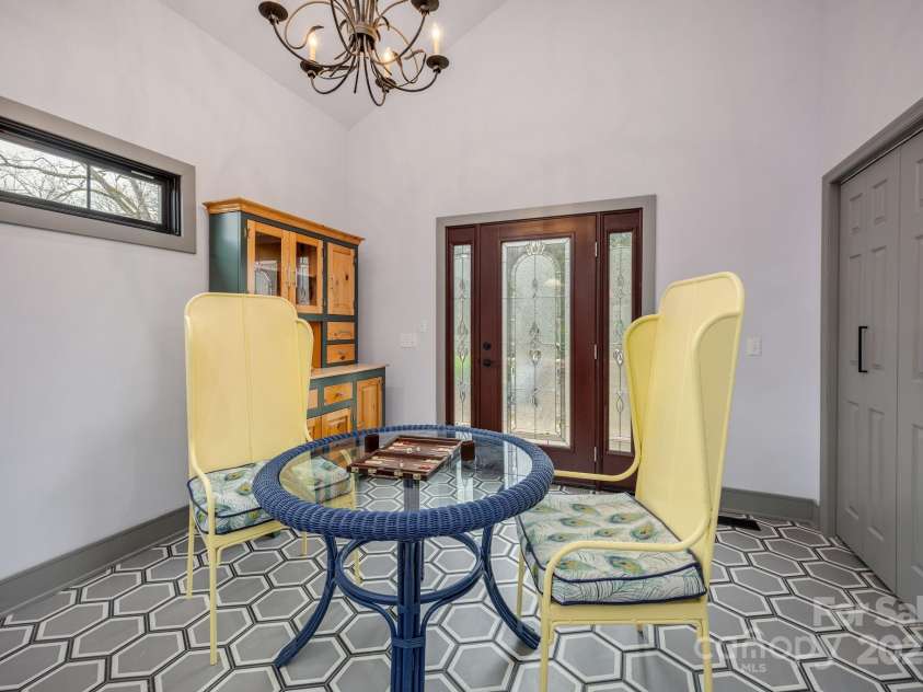 408 Hudson Street, Winnsboro, SC 29180.  MLS# CAR4223214, YatesRealty ID 11836. Keeping Room/Flex Space in Kitchen