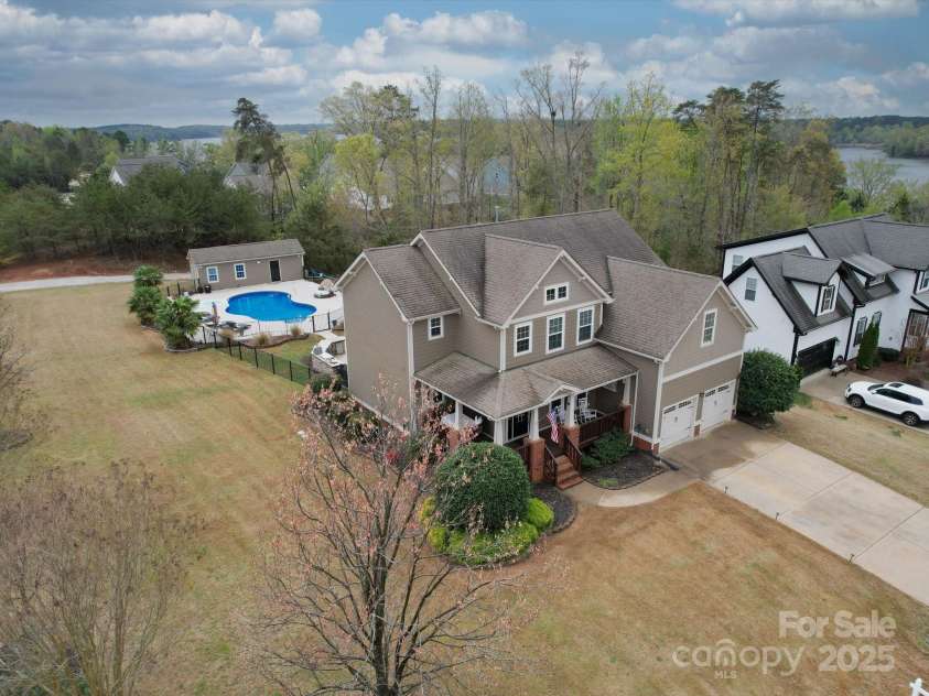 15211 Windward Lane, Lancaster, SC 29720.  MLS# CAR4241673, YatesRealty ID 11837. 