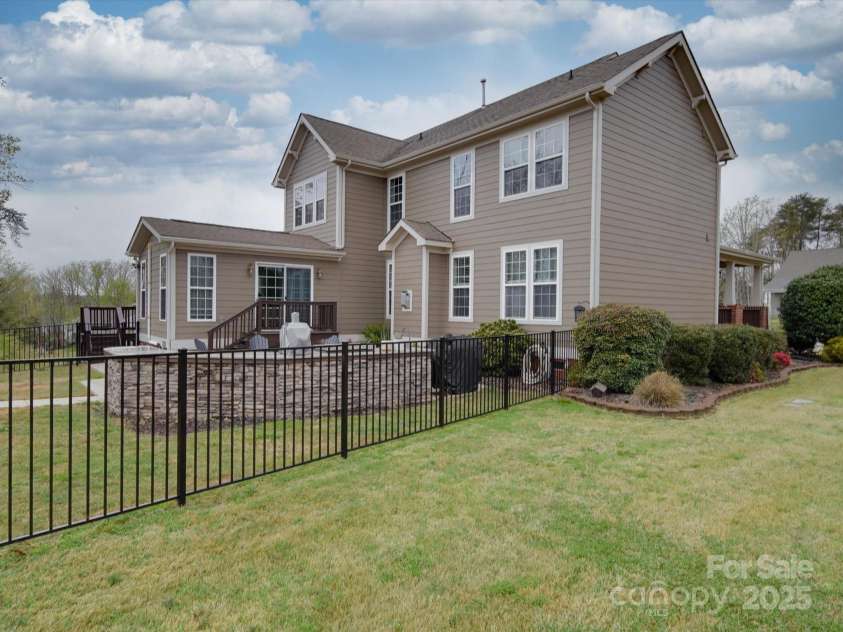 15211 Windward Lane, Lancaster, SC 29720.  MLS# CAR4241673, YatesRealty ID 11837. 