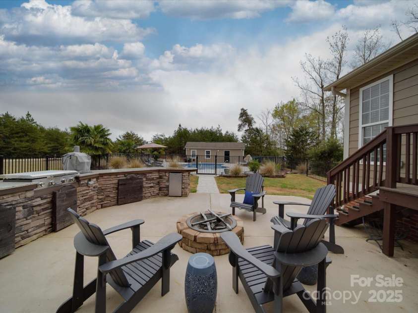 15211 Windward Lane, Lancaster, SC 29720.  MLS# CAR4241673, YatesRealty ID 11837. 