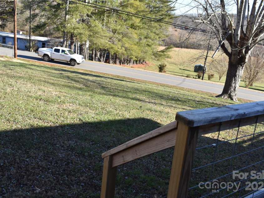 713 Arrowhead Trail, Marion, NC 28752.  MLS# CAR4219404, YatesRealty ID 1184. 