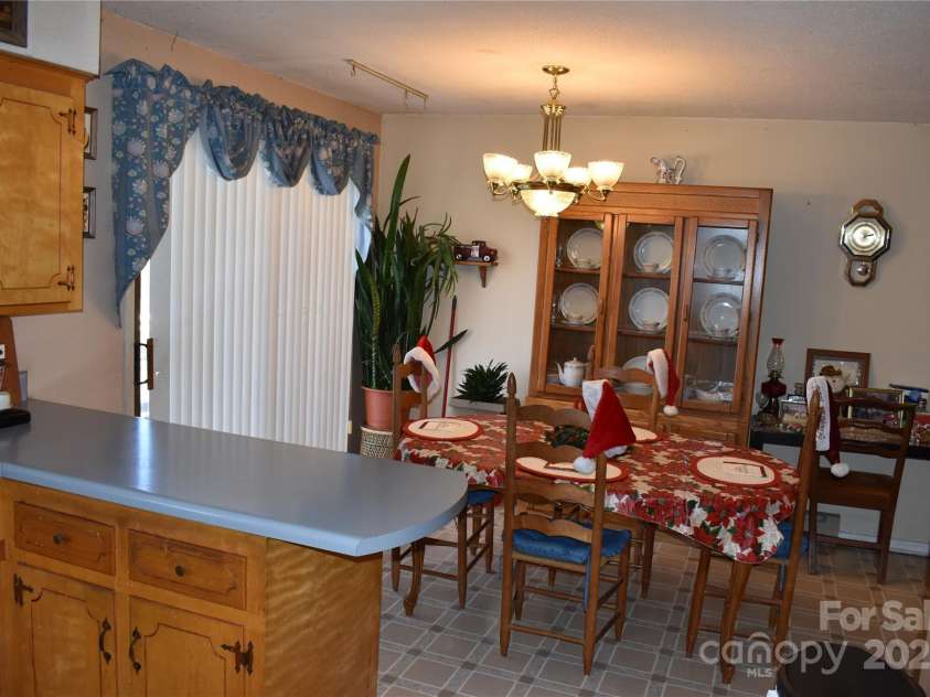 713 Arrowhead Trail, Marion, NC 28752.  MLS# CAR4219404, YatesRealty ID 1184. 