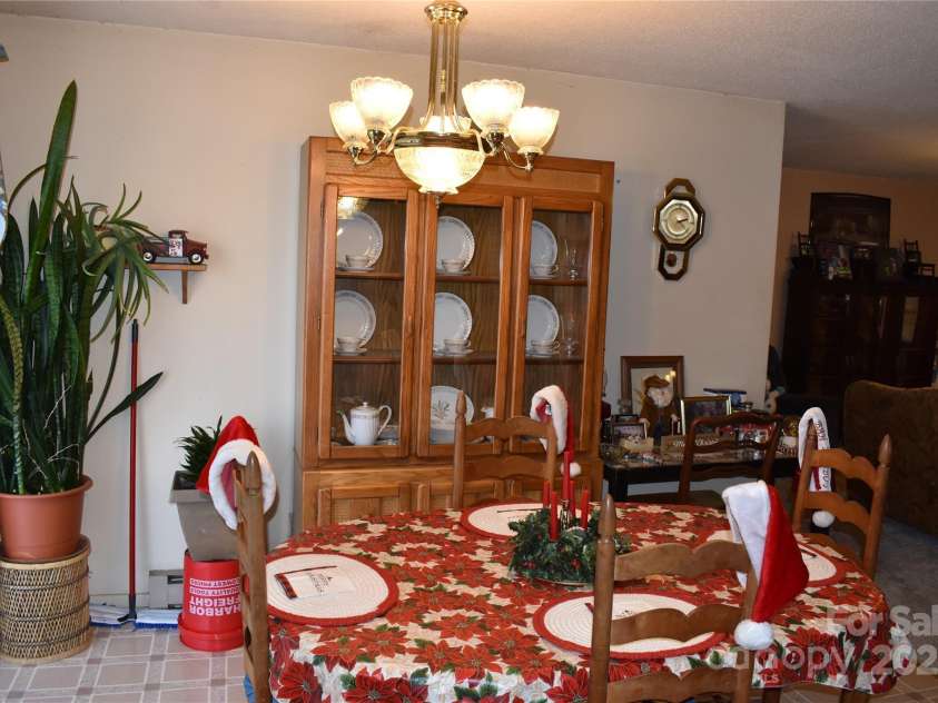 713 Arrowhead Trail, Marion, NC 28752.  MLS# CAR4219404, YatesRealty ID 1184. 