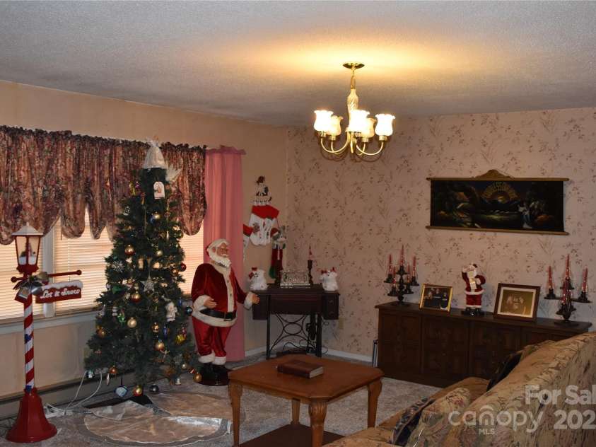 713 Arrowhead Trail, Marion, NC 28752.  MLS# CAR4219404, YatesRealty ID 1184. 