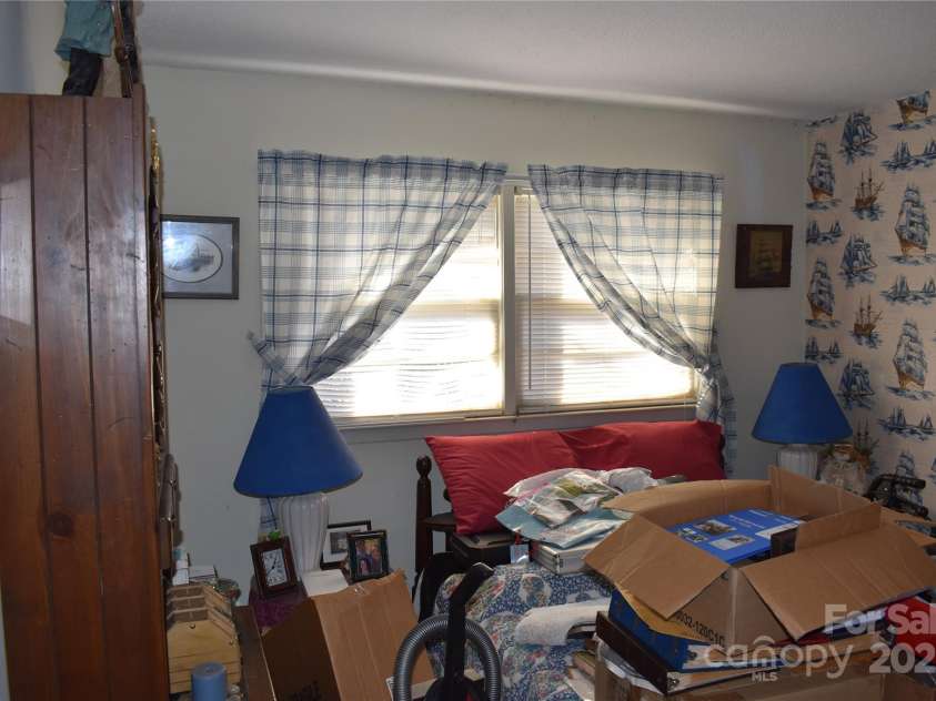 713 Arrowhead Trail, Marion, NC 28752.  MLS# CAR4219404, YatesRealty ID 1184. 