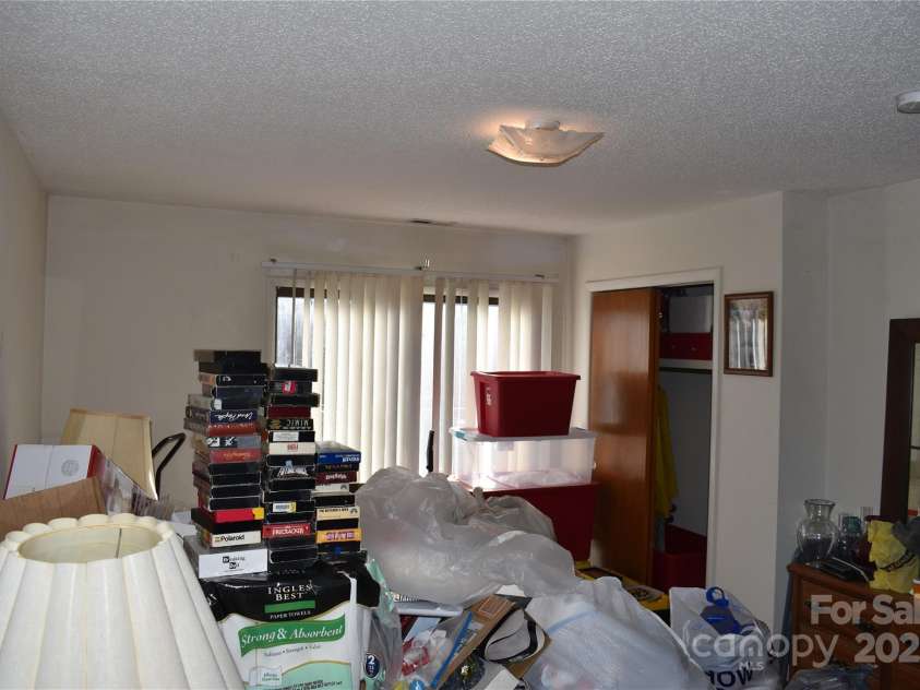 713 Arrowhead Trail, Marion, NC 28752.  MLS# CAR4219404, YatesRealty ID 1184. 