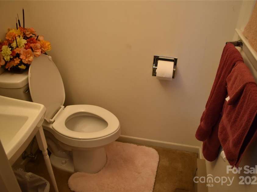 713 Arrowhead Trail, Marion, NC 28752.  MLS# CAR4219404, YatesRealty ID 1184. 