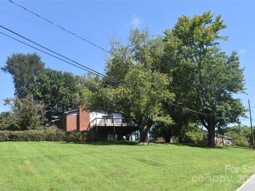 713 Arrowhead Trail, Marion, NC 28752.  MLS# CAR4219404, YatesRealty ID 1184. 