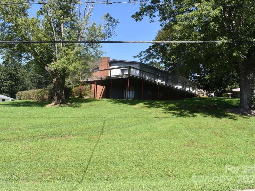 713 Arrowhead Trail, Marion, NC 28752.  MLS# CAR4219404, YatesRealty ID 1184. 