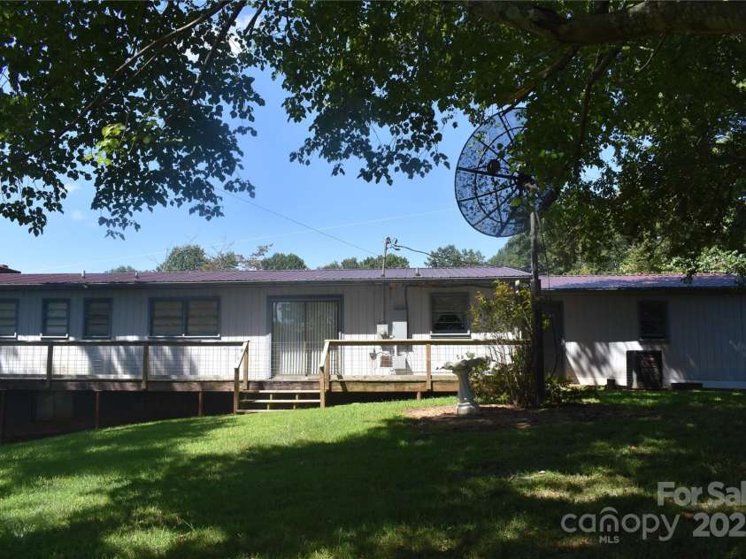 713 Arrowhead Trail, Marion, NC 28752.  MLS# CAR4219404, YatesRealty ID 1184. 