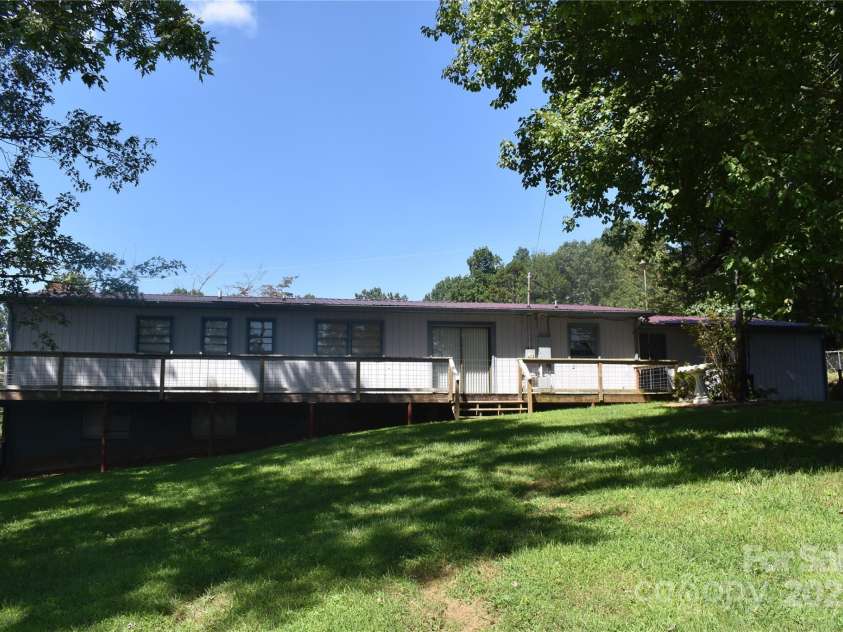 713 Arrowhead Trail, Marion, NC 28752.  MLS# CAR4219404, YatesRealty ID 1184. 