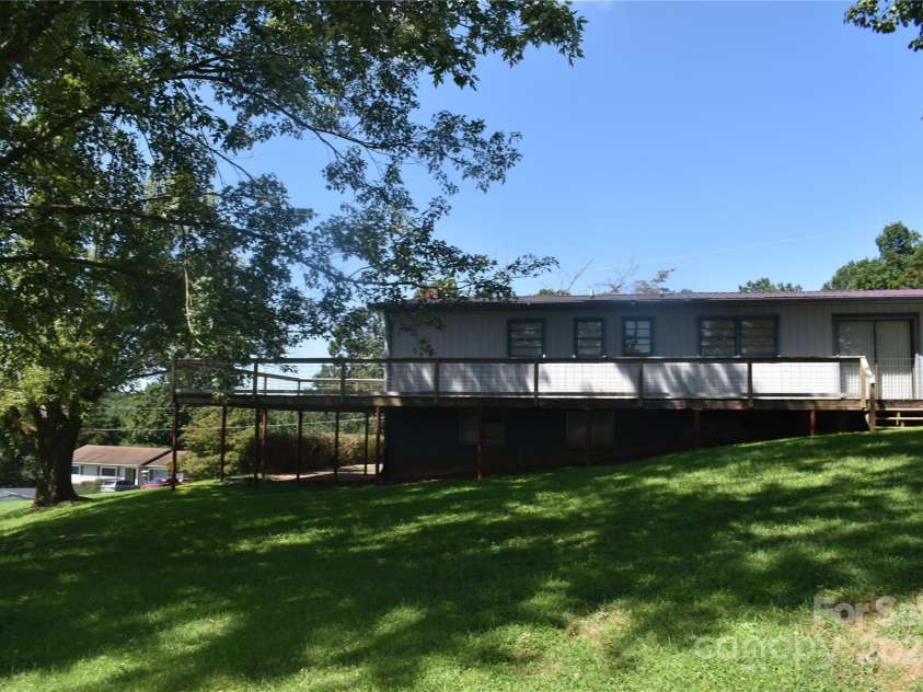 713 Arrowhead Trail, Marion, NC 28752.  MLS# CAR4219404, YatesRealty ID 1184. 