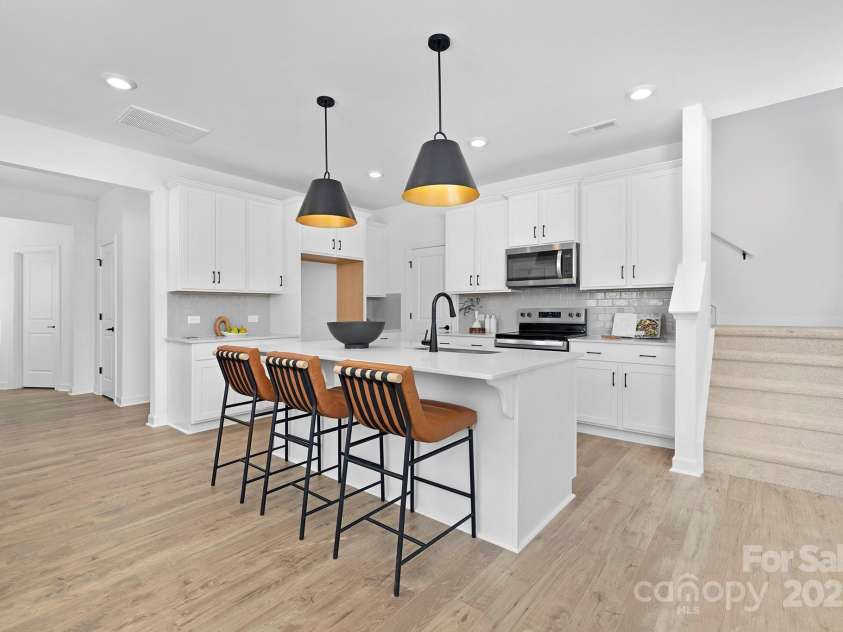 2129 Tom Sadler Road, Charlotte, NC 28214.  MLS# CAR4248466, YatesRealty ID 11841. 