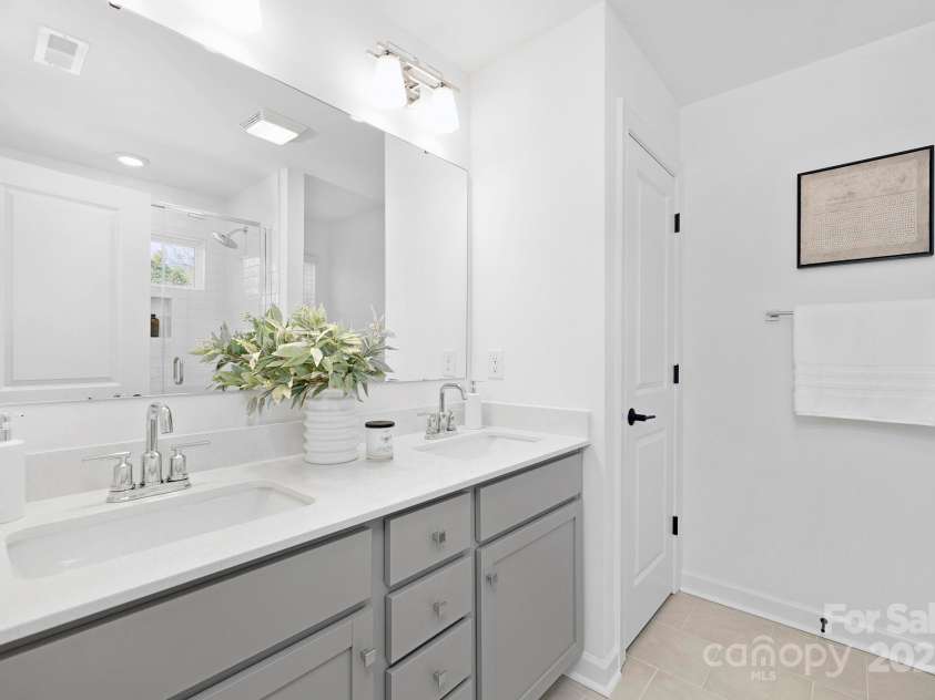 2129 Tom Sadler Road, Charlotte, NC 28214.  MLS# CAR4248466, YatesRealty ID 11841. 