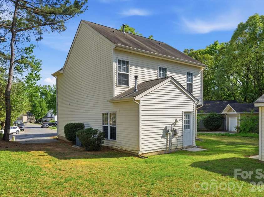 460 Mables Court, Statesville, NC 28677.  MLS# CAR4336237, YatesRealty ID 11843. 